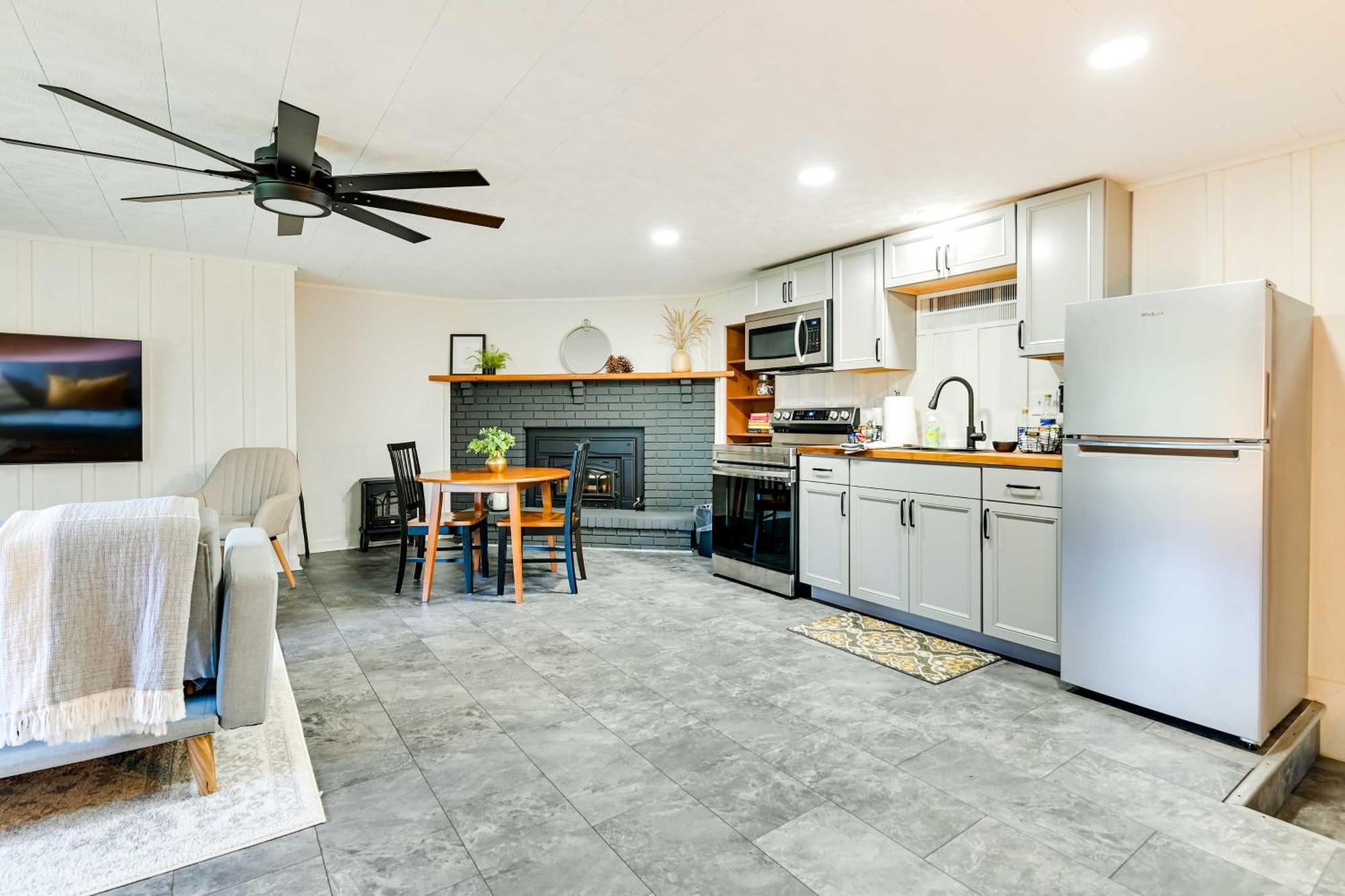Modern Studio Less Than 13 Mi To Saratoga Racetrack! Ballston Spa Екстериор снимка