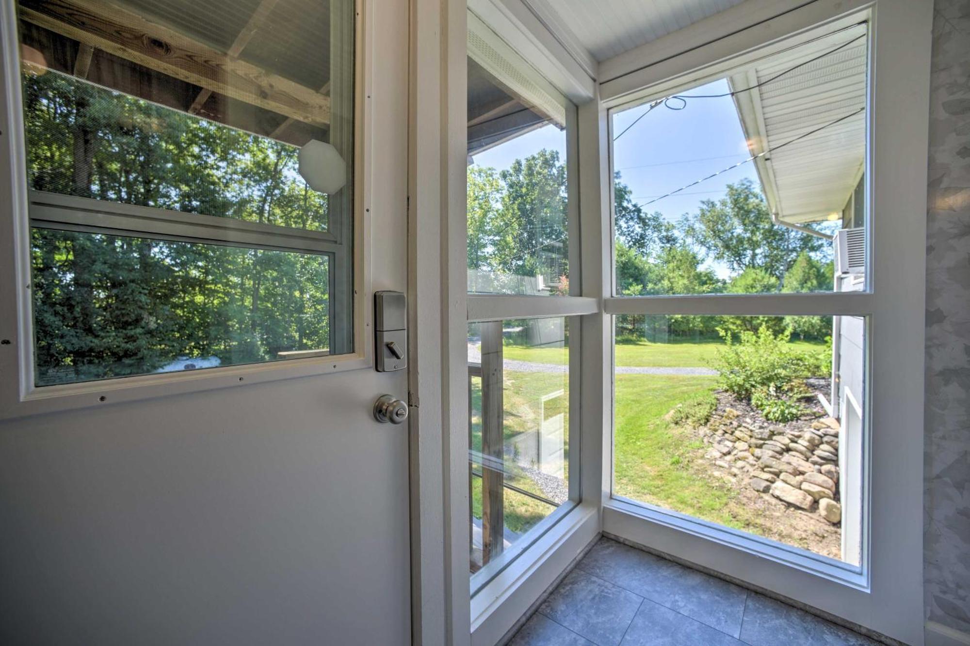 Modern Studio Less Than 13 Mi To Saratoga Racetrack! Ballston Spa Екстериор снимка