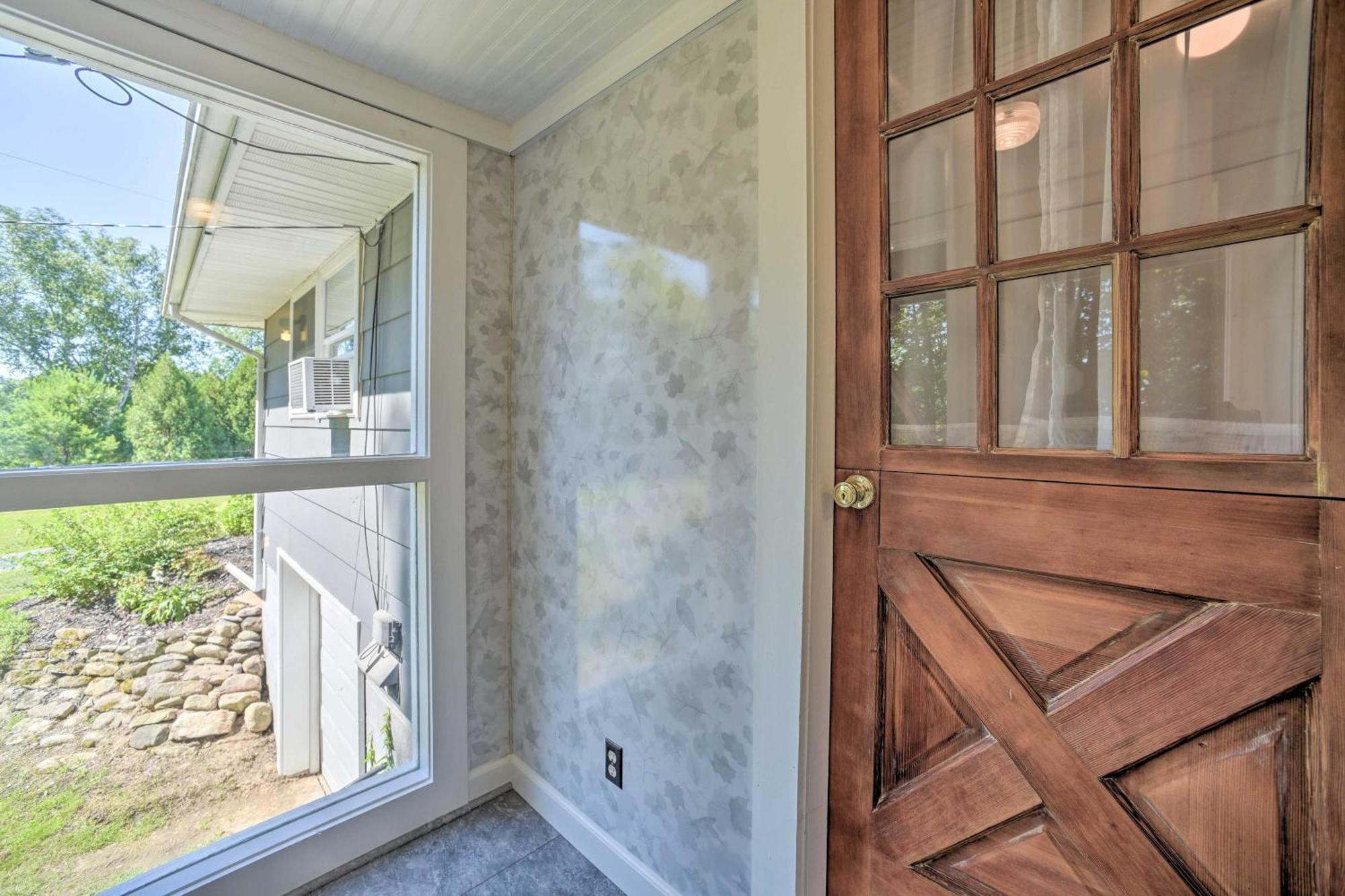 Modern Studio Less Than 13 Mi To Saratoga Racetrack! Ballston Spa Екстериор снимка